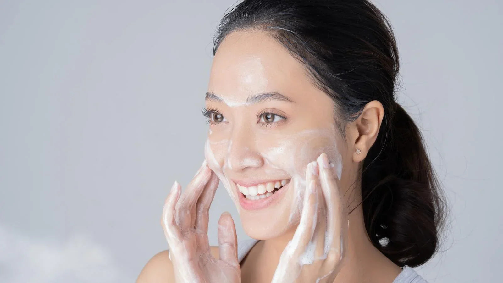 AHA&BHA Serum Nedir? Ne İşe Yarar? Nasıl Kullanılır?